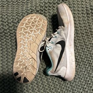 Nike tennis shoes